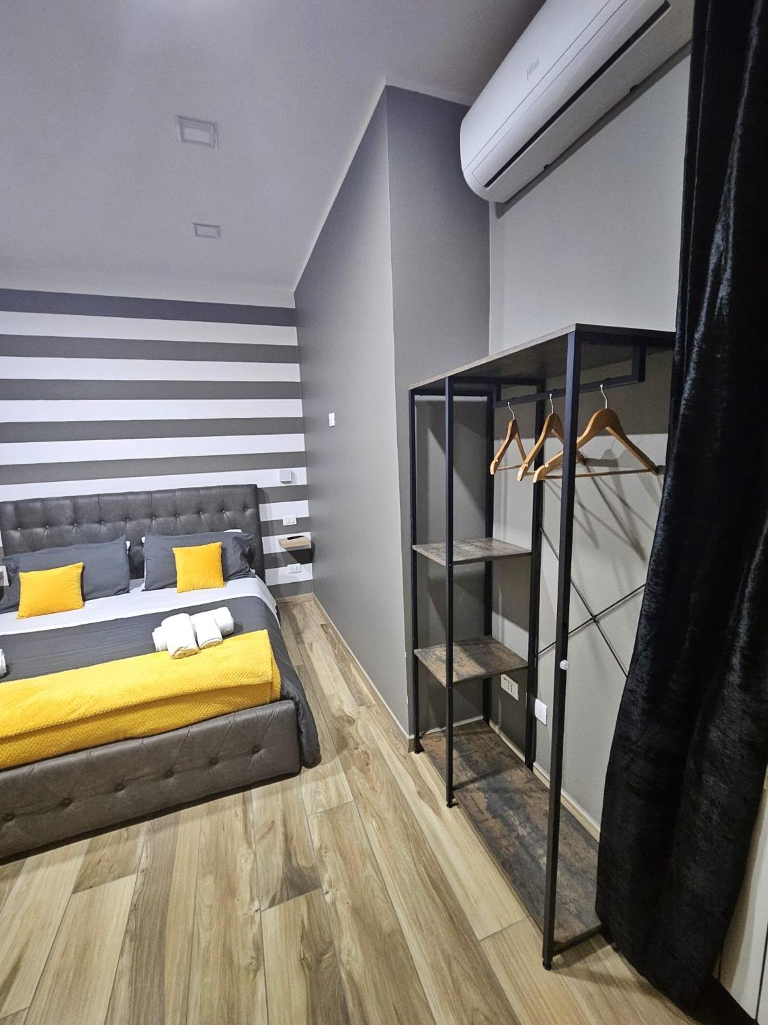 B&B Be Happy Taranto Exterior photo